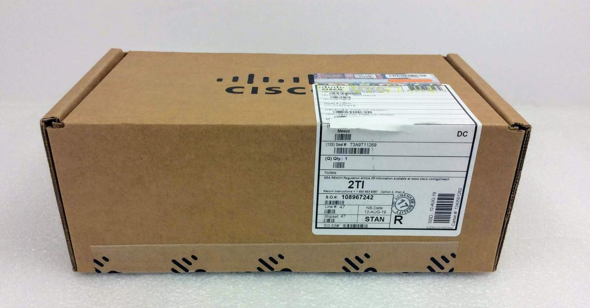 Cisco Config 5 - Alimentation - branchement à chaud (module enfichable) - CA 100-240 V - 1000 Watt - pour P/N: C9200-48P-A, C9200-48P-E, C9200-48P-EDU, C9200L-48P-4G-A=, C9200L-48P-4X-E-WS